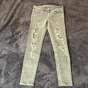 EUC American Eagle Jeans - Size 6